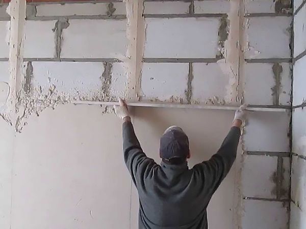 Оштукатуривание стен