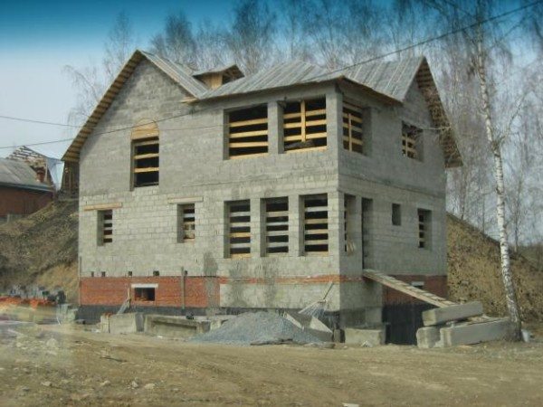 Строим дом из шлакоблока – бережем время и средства