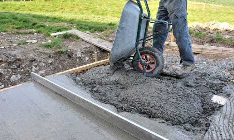 How to Pour a Concrete Slab for a Shed
